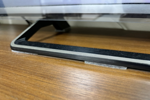 耐震ジェルマットを付けたテレビ